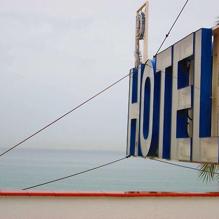 Vila De Premia Premiá de Mar Екстериор снимка