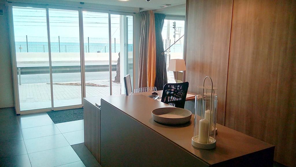 Vila De Premia Premiá de Mar Екстериор снимка