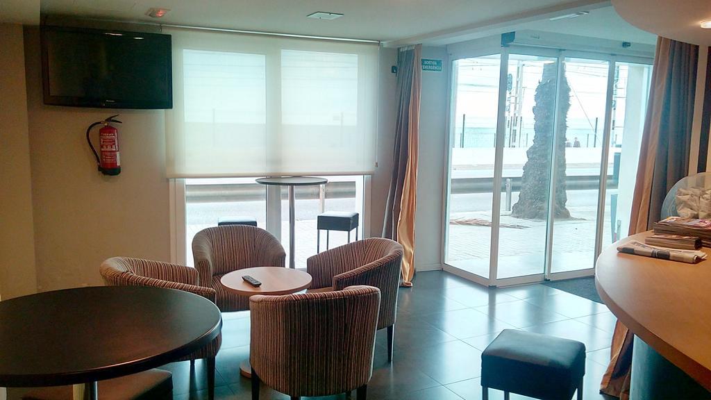 Vila De Premia Premiá de Mar Екстериор снимка