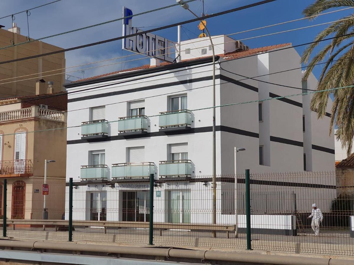 Vila De Premia Premiá de Mar Екстериор снимка